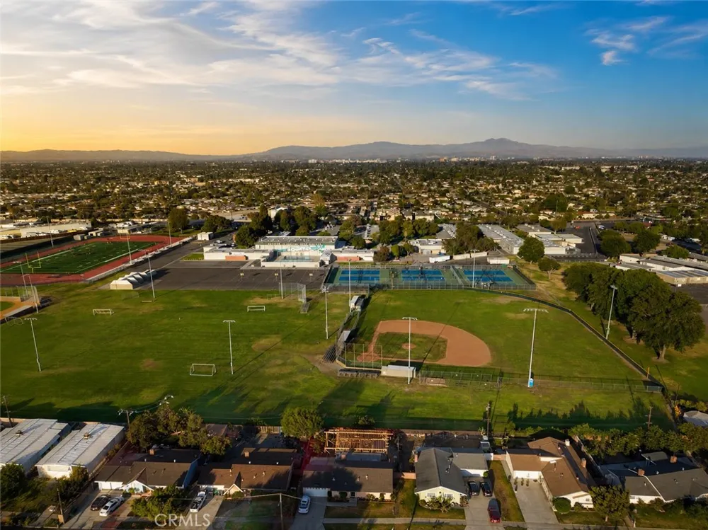 11307 Jane Stanton, CA 90680