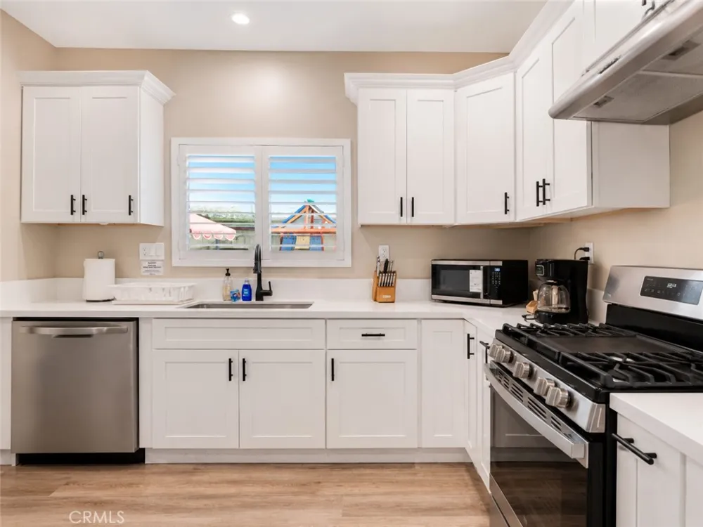 11307 Jane Stanton, CA 90680