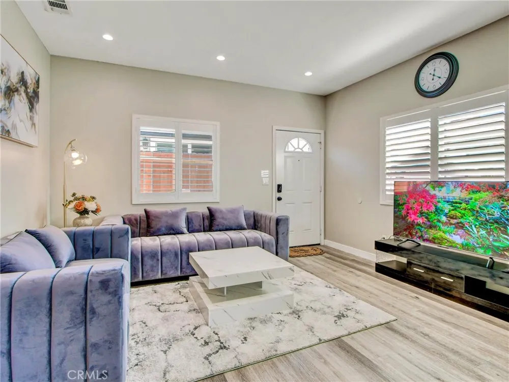 11307 Jane Stanton, CA 90680