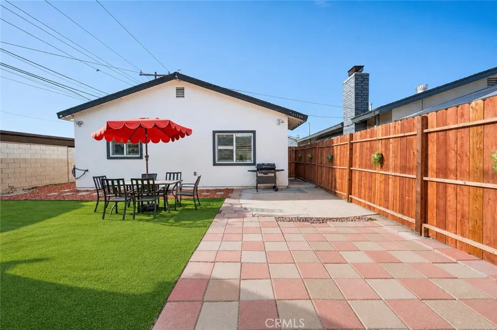 11307 Jane Stanton, CA 90680