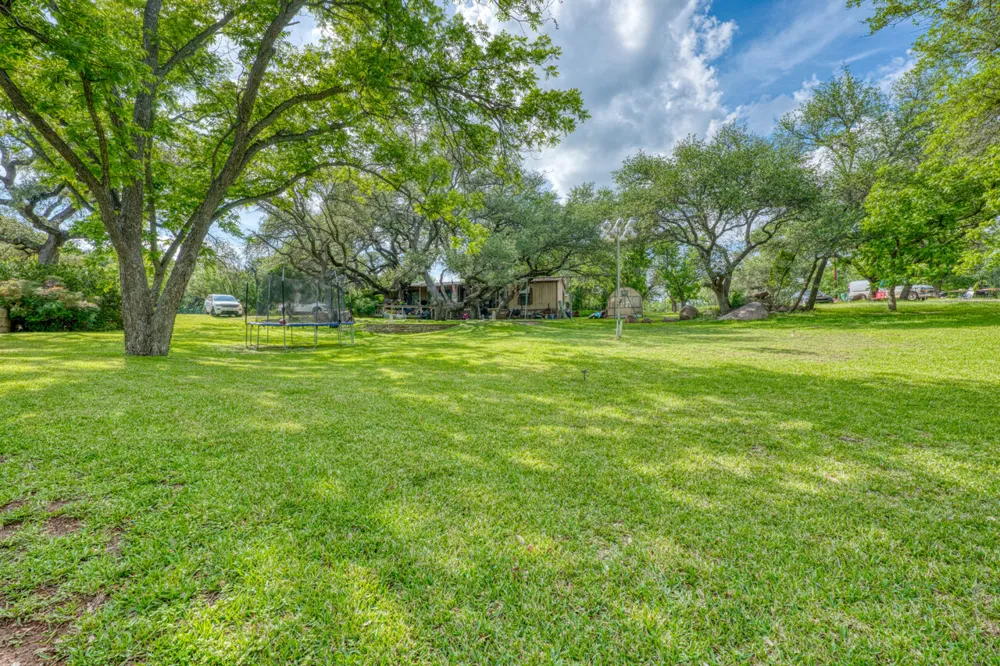 14 Purple Sage Kingsland, TX 78639