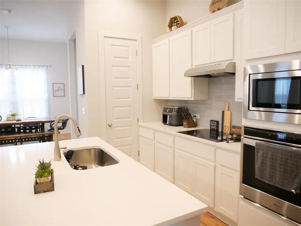 9621 EVENING CANOPY DRIVE Manor, TX 78653