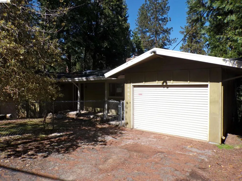 20663 Haiapo Rd Mi Wuk Village, CA 95346