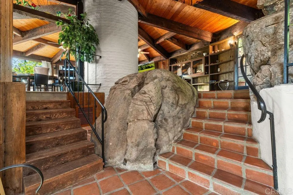 2870 Twin Oaks Valley Road San Marcos, CA 92069