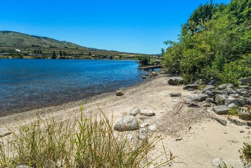 200 Stayman Flats Rd Chelan, WA 98816