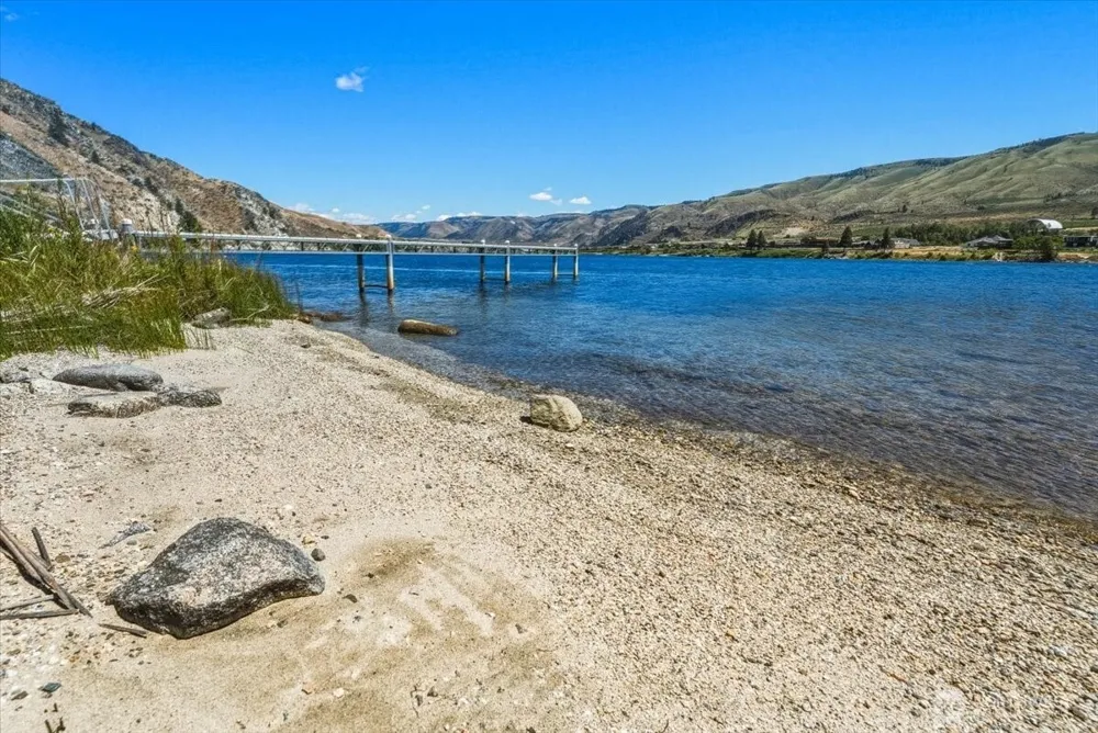 200 Stayman Flats Rd Chelan, WA 98816