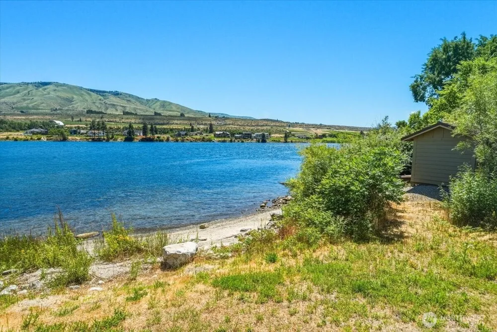 200 Stayman Flats Rd Chelan, WA 98816