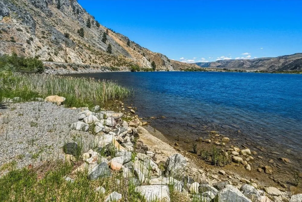 200 Stayman Flats Rd Chelan, WA 98816