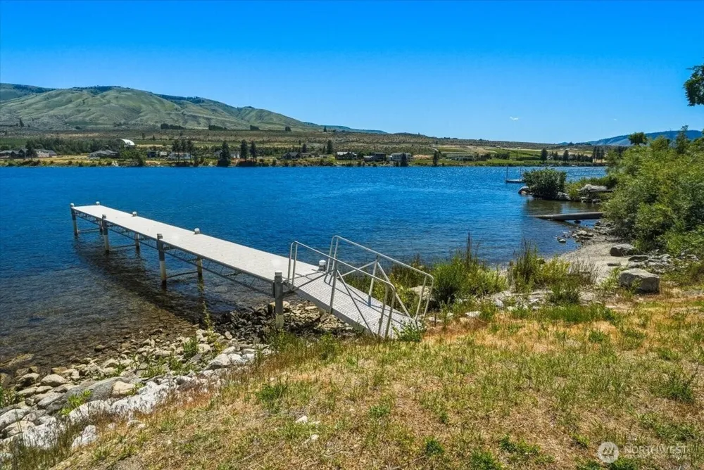 200 Stayman Flats Rd Chelan, WA 98816