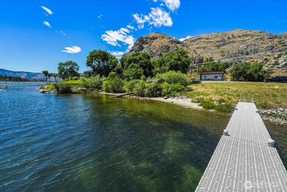 200 Stayman Flats Rd Chelan, WA 98816