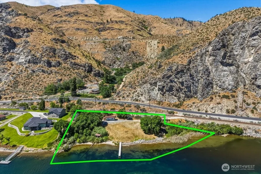 200 Stayman Flats Rd Chelan, WA 98816