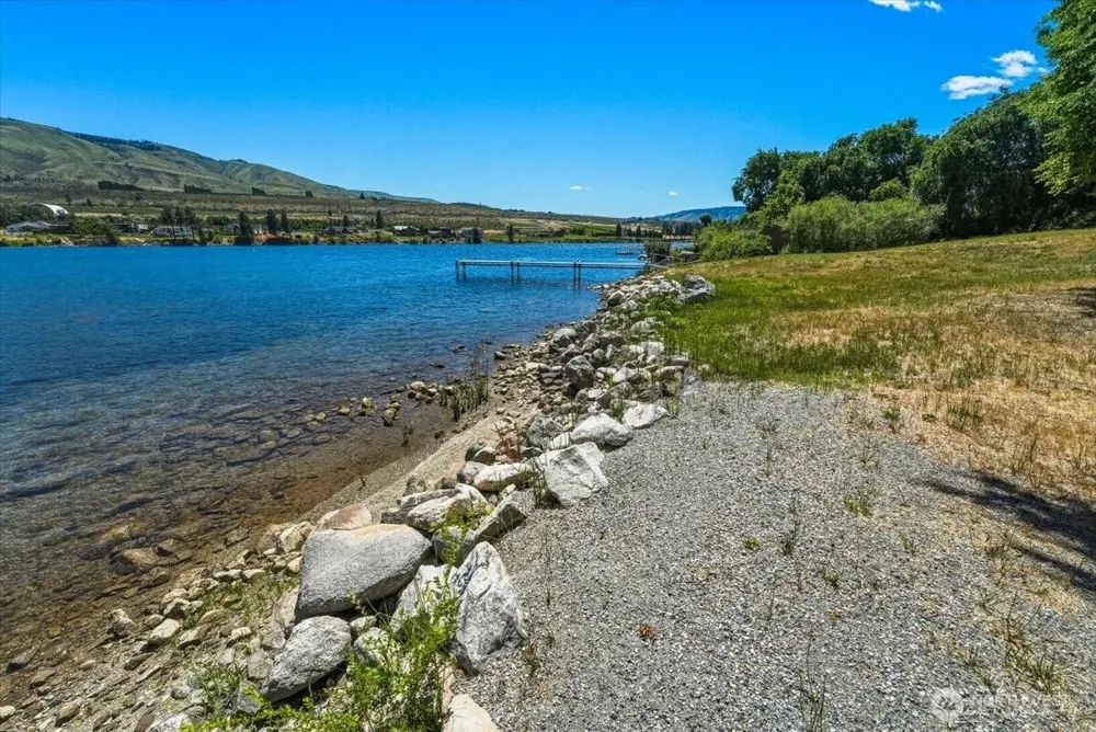 200 Stayman Flats Rd Chelan, WA 98816