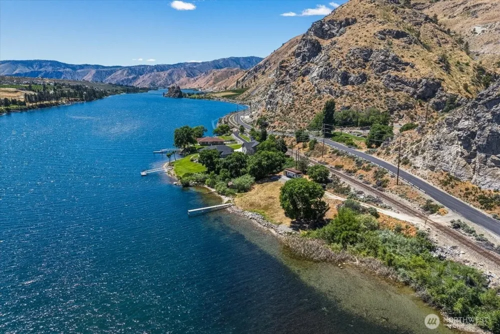 200 Stayman Flats Rd Chelan, WA 98816