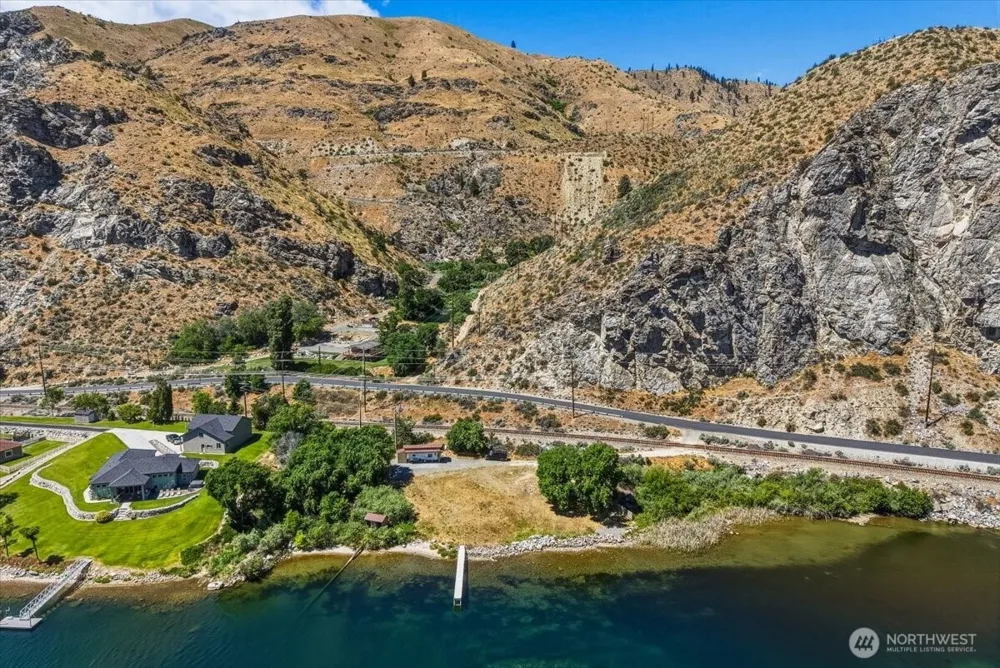 200 Stayman Flats Rd Chelan, WA 98816