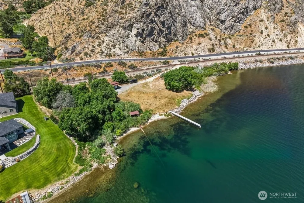 200 Stayman Flats Rd Chelan, WA 98816