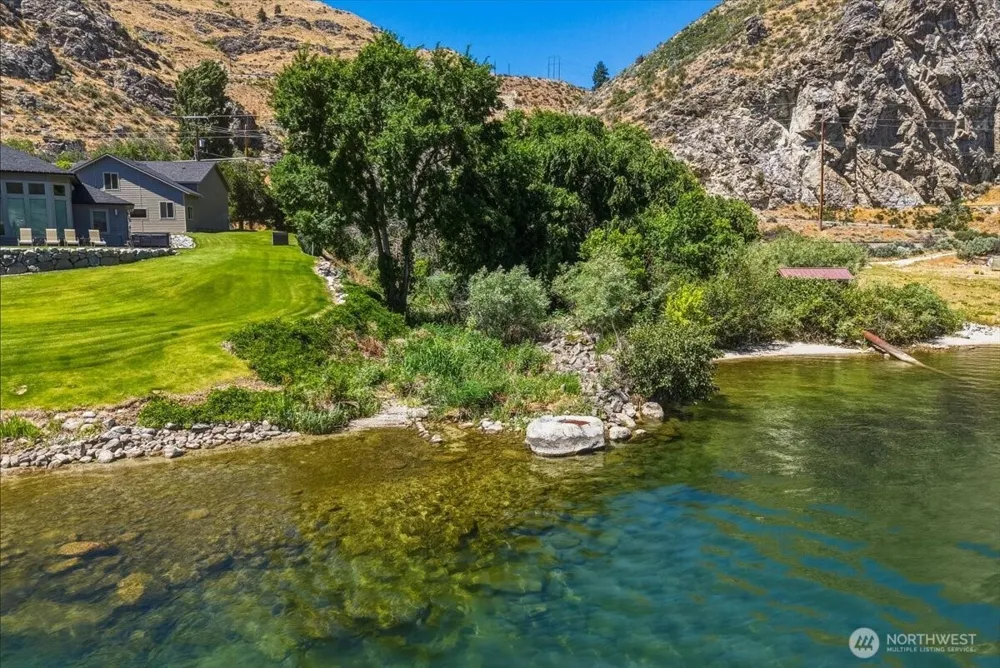 200 Stayman Flats Rd Chelan, WA 98816