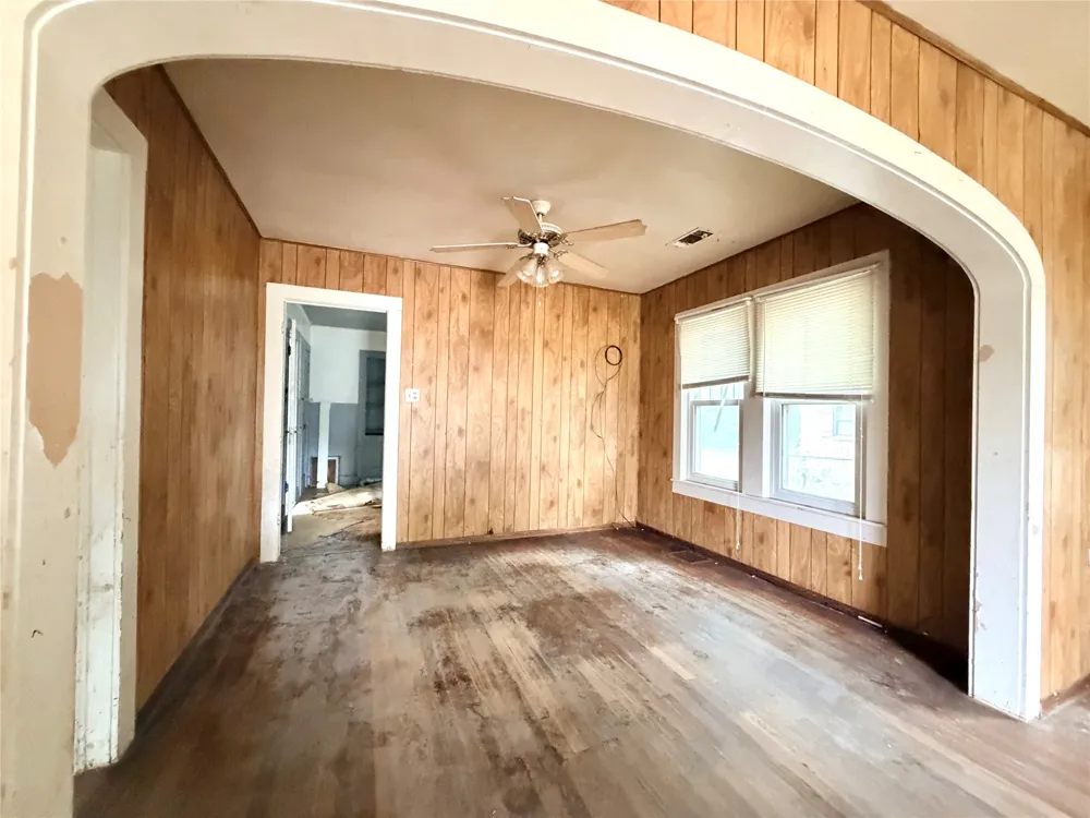 702 E 18th Street Cameron, TX 76520