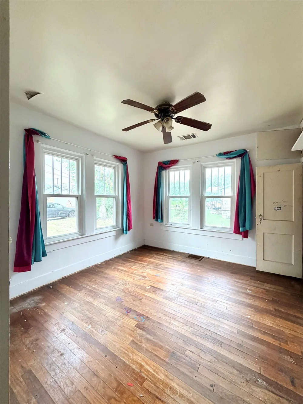 702 E 18th Street Cameron, TX 76520