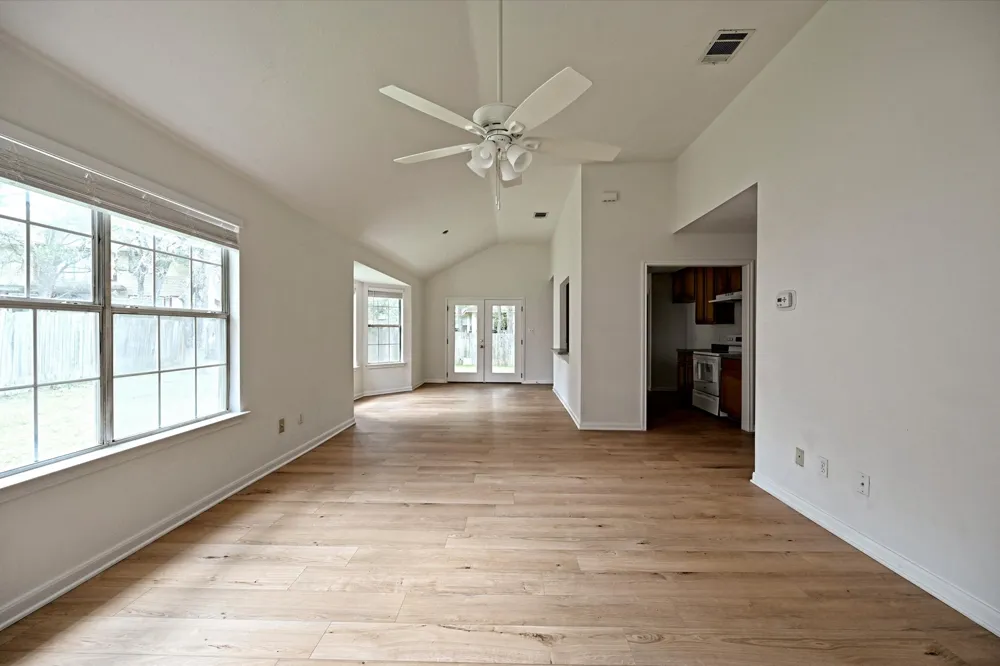108 Mockingbird Circle Cedar Creek, TX 78612