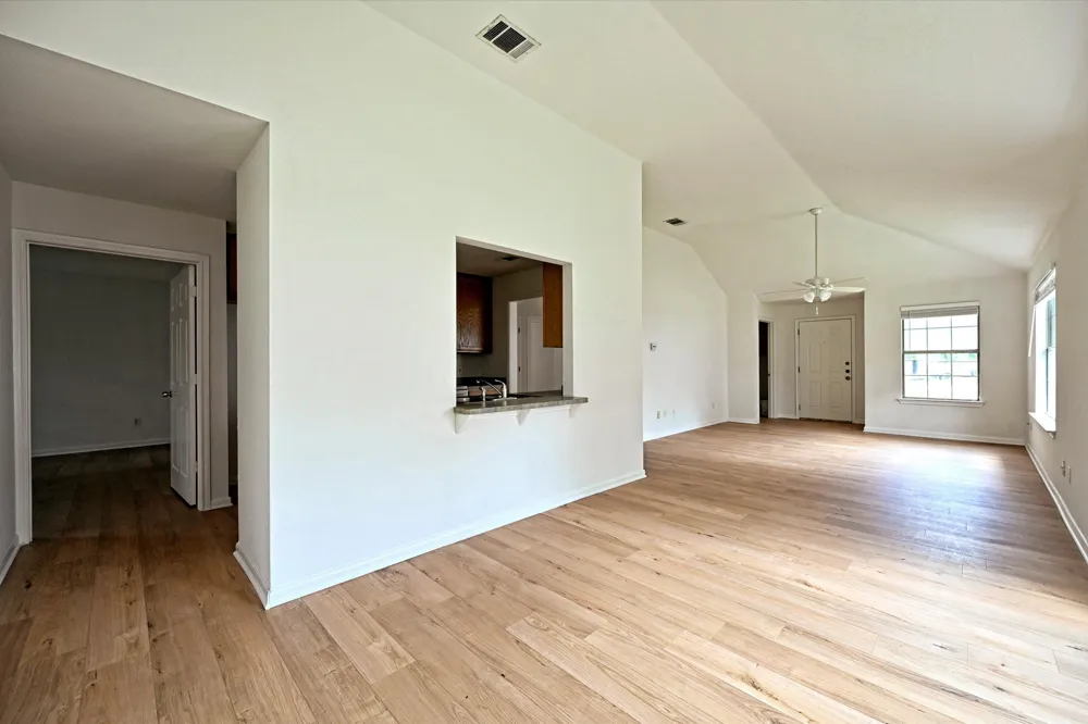 108 Mockingbird Circle Cedar Creek, TX 78612
