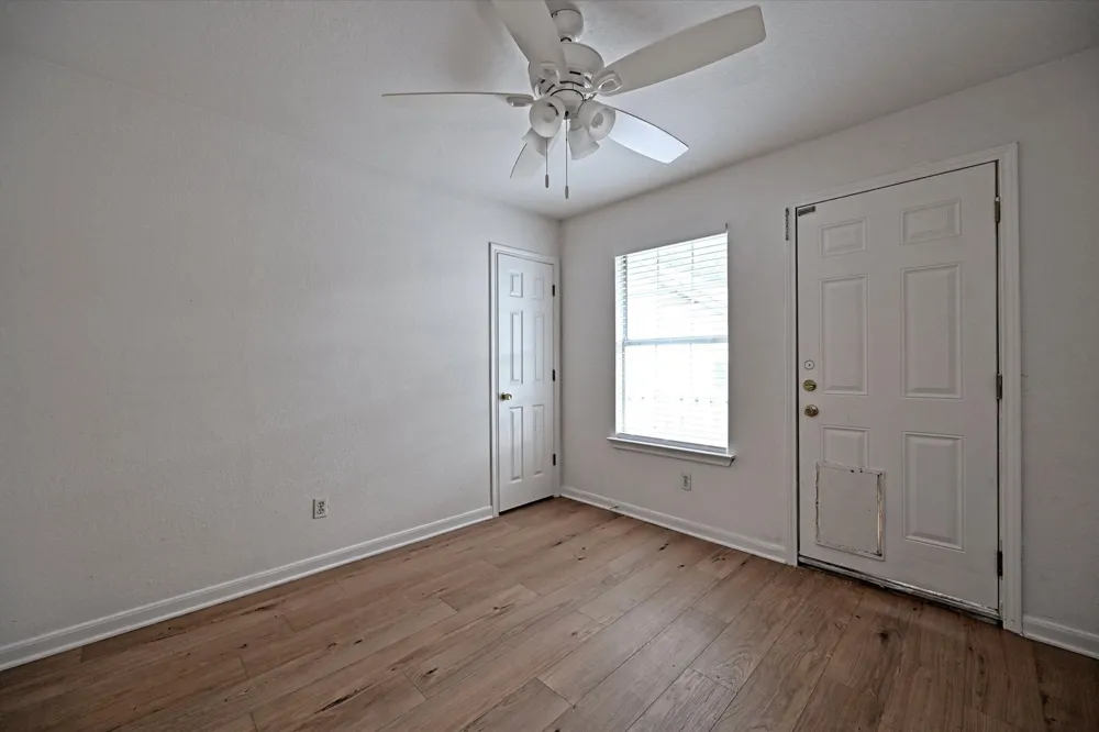 108 Mockingbird Circle Cedar Creek, TX 78612