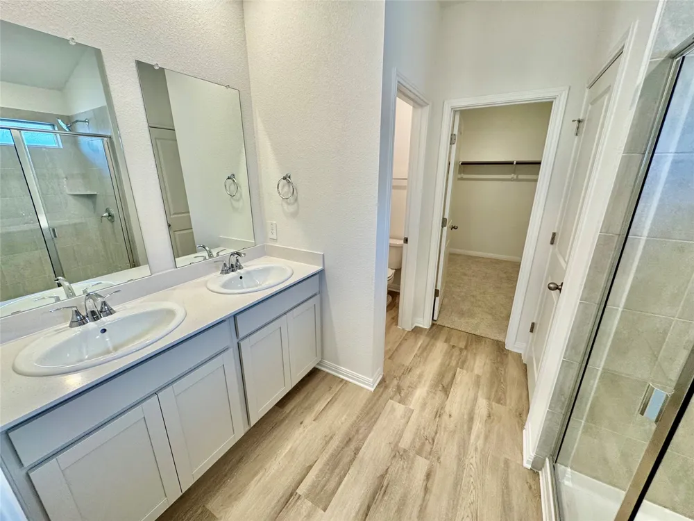 12504 Saint Thomas Drive Del Valle, TX 78617