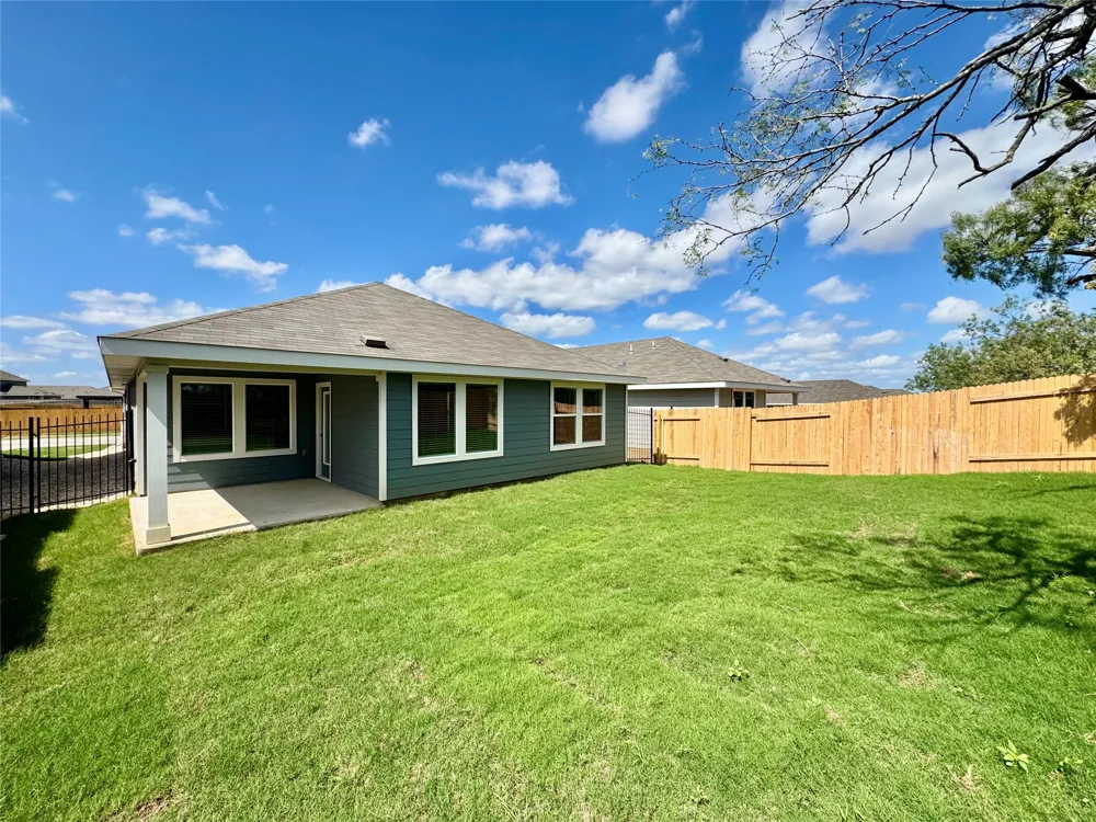 12504 Saint Thomas Drive Del Valle, TX 78617