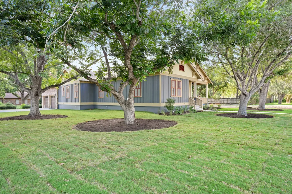 608 Cibilo Street Lockhart, TX 78644