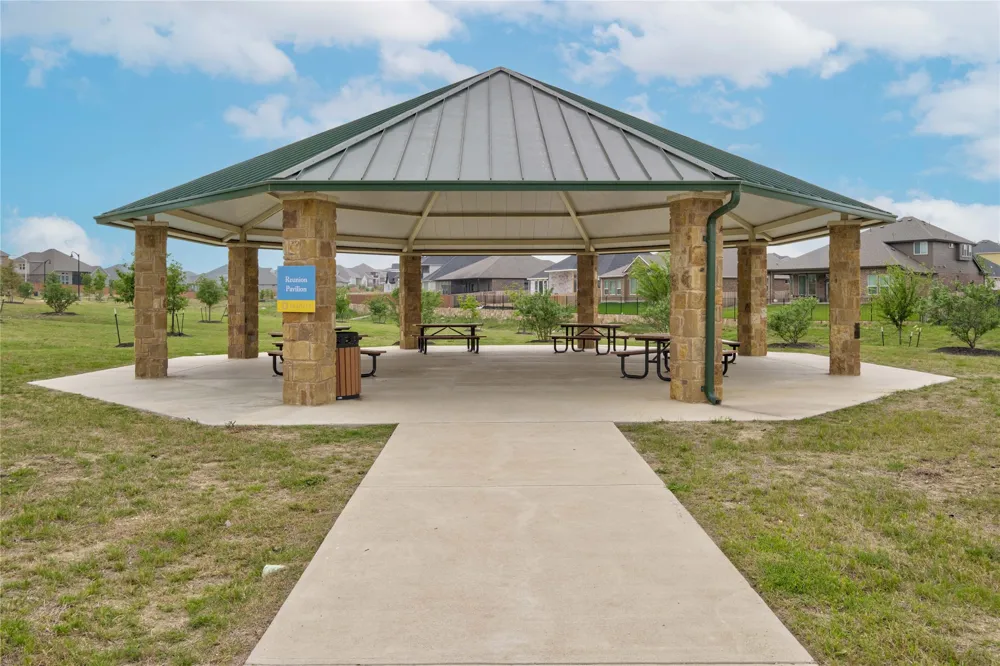196 Lavender Lane Buda, TX 78610