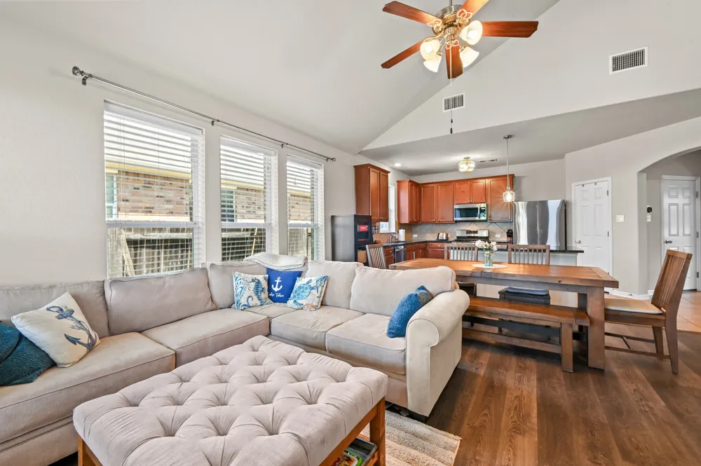 196 Lavender Lane Buda, TX 78610