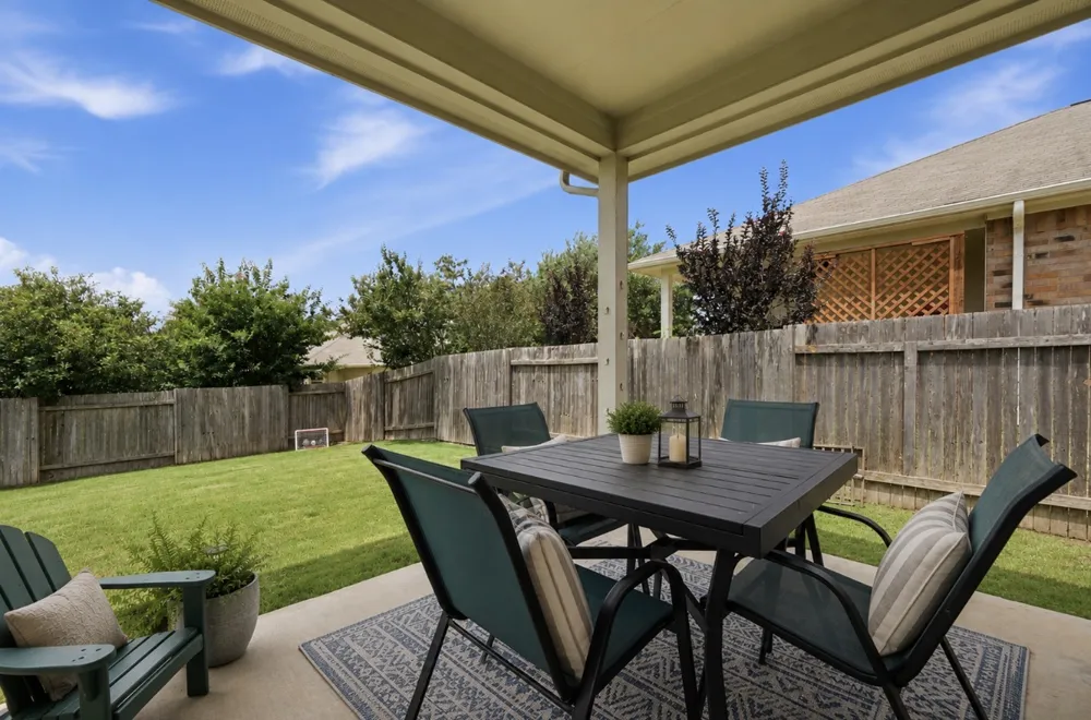 196 Lavender Lane Buda, TX 78610