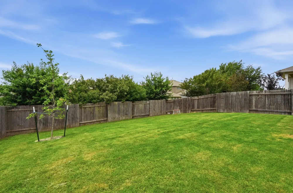 196 Lavender Lane Buda, TX 78610