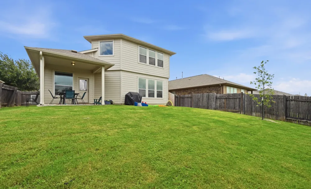 196 Lavender Lane Buda, TX 78610