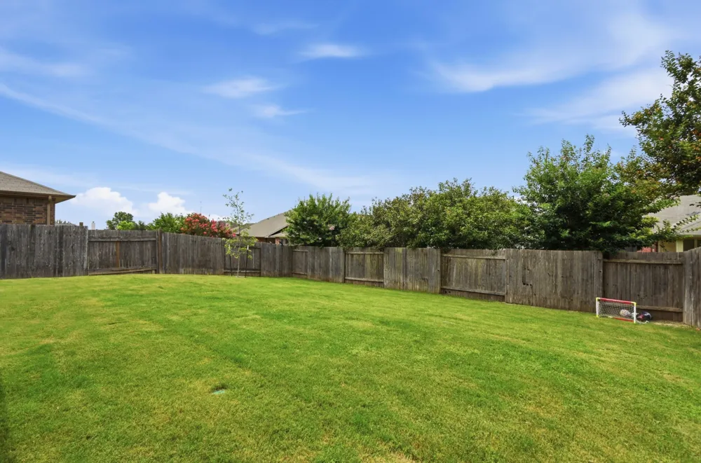 196 Lavender Lane Buda, TX 78610
