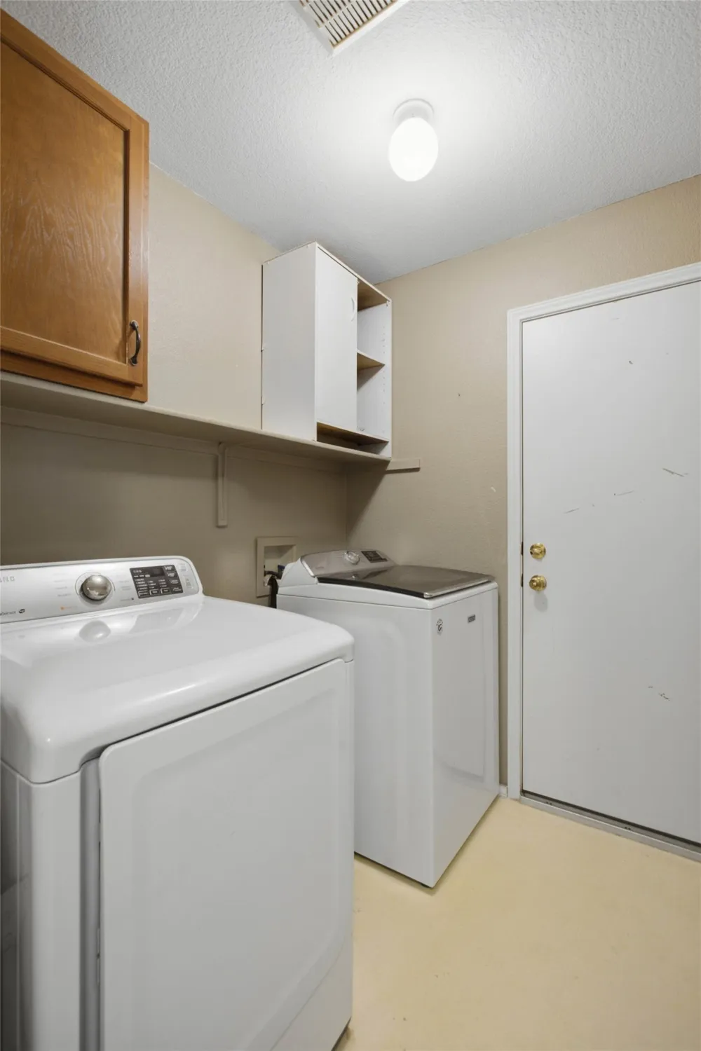 718 Blair Avenue Bastrop, TX 78602