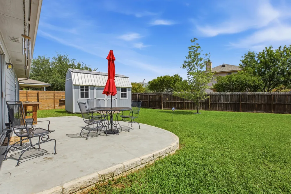 718 Blair Avenue Bastrop, TX 78602