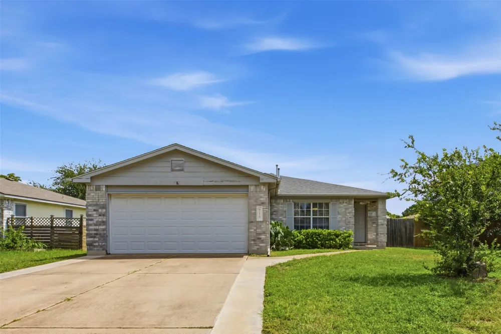 718 Blair Avenue Bastrop, TX 78602