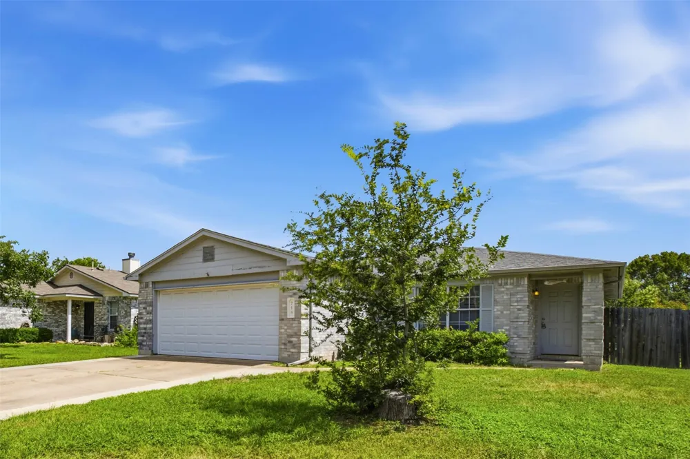 718 Blair Avenue Bastrop, TX 78602