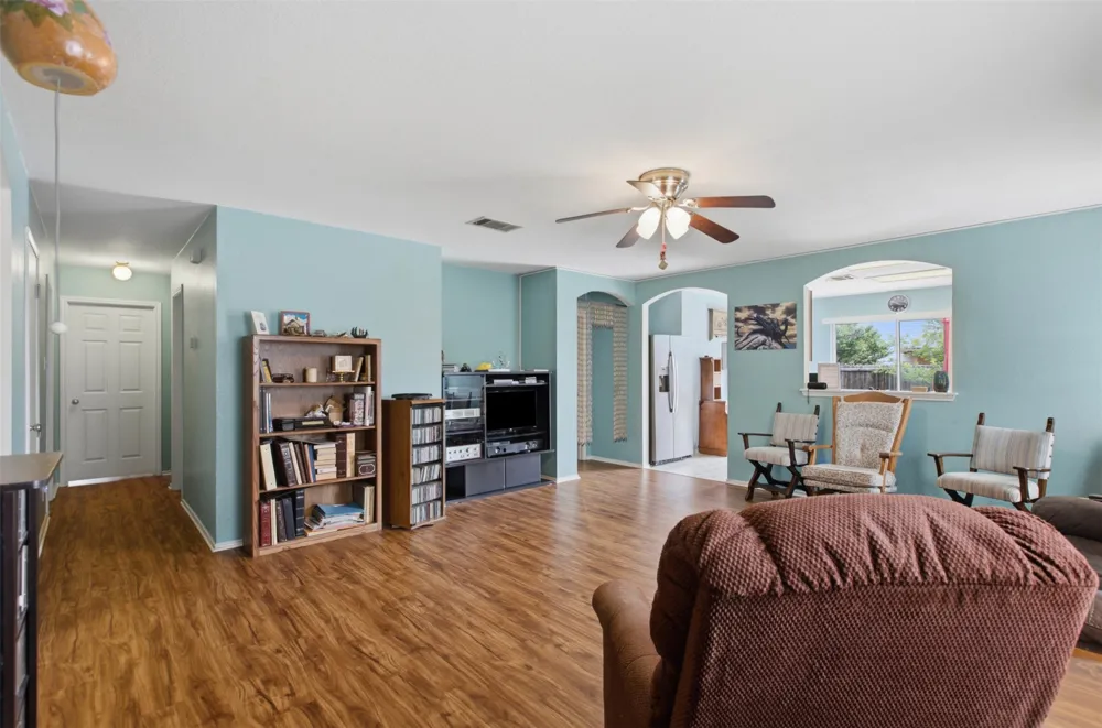 718 Blair Avenue Bastrop, TX 78602