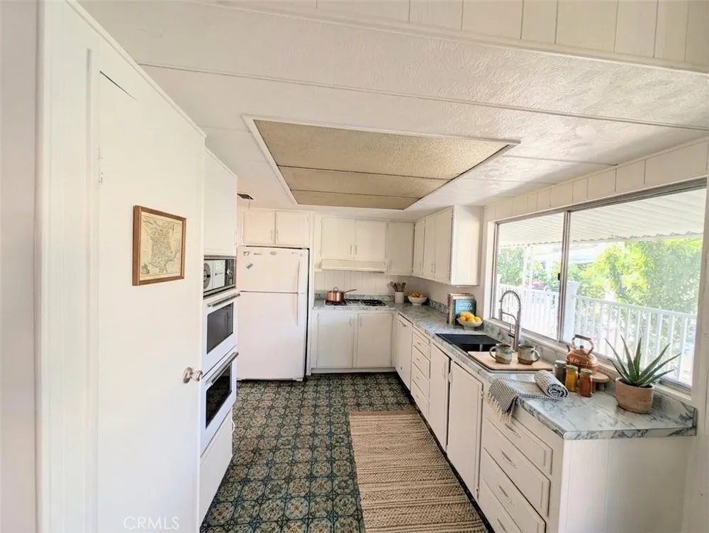 9800 Bolsa Avenue #88 Westminster, CA 92683