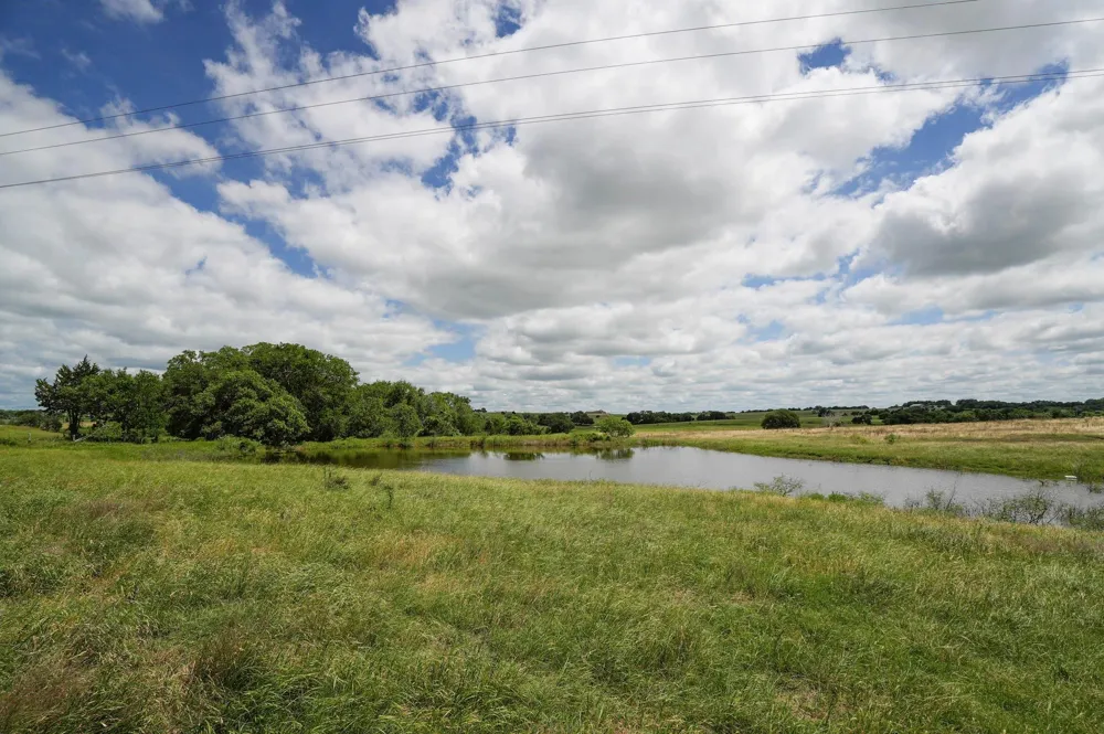 1432 S Knezek Road Flatonia, TX 78941