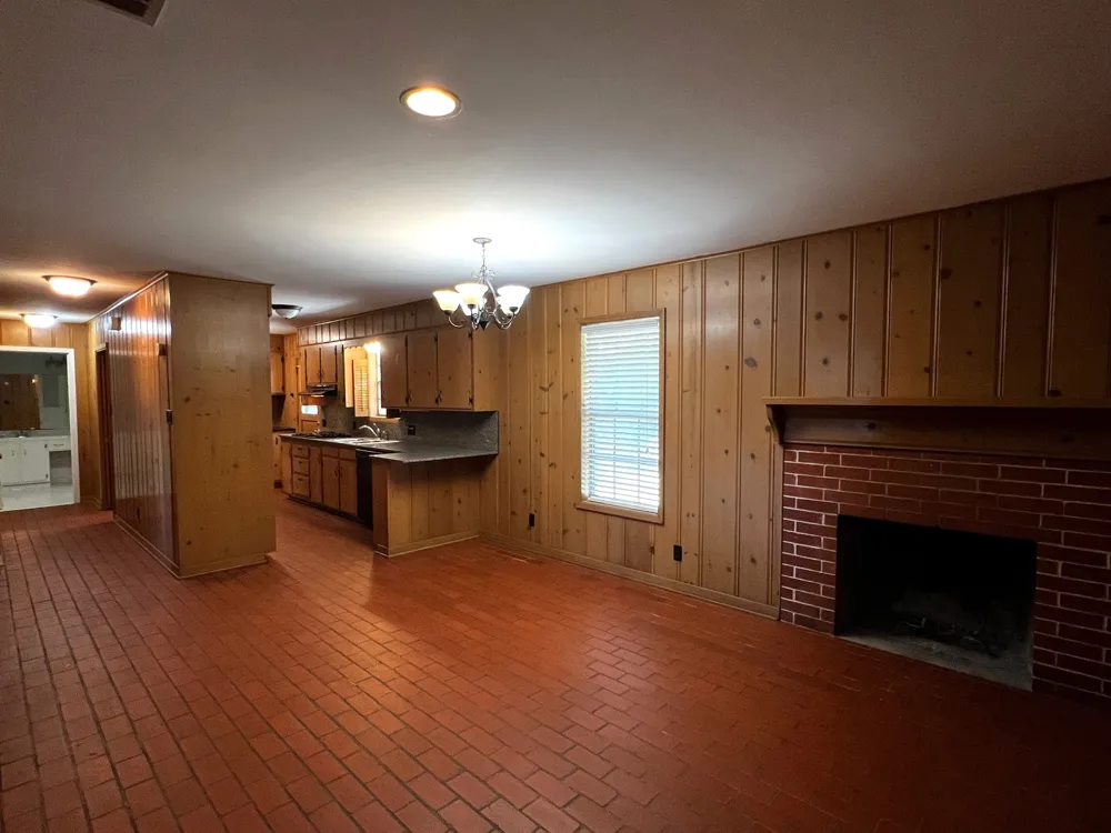 235 W Lower Line Street La Grange, TX 78945