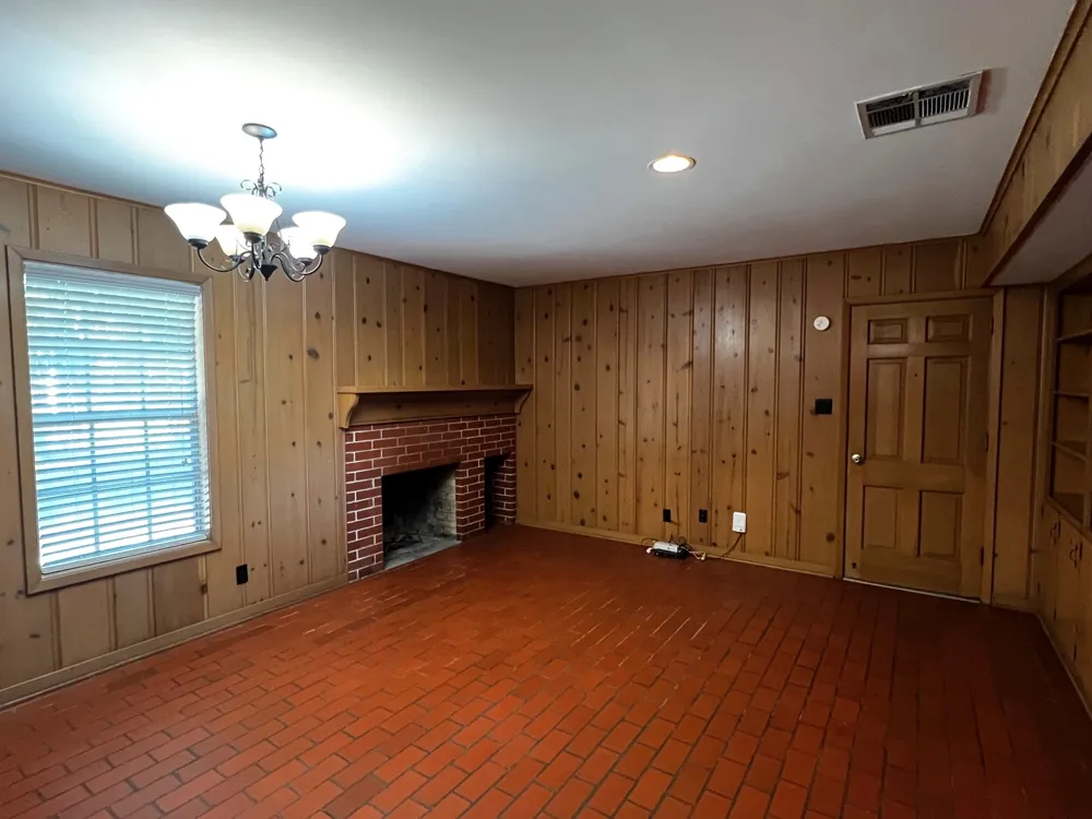235 W Lower Line Street La Grange, TX 78945