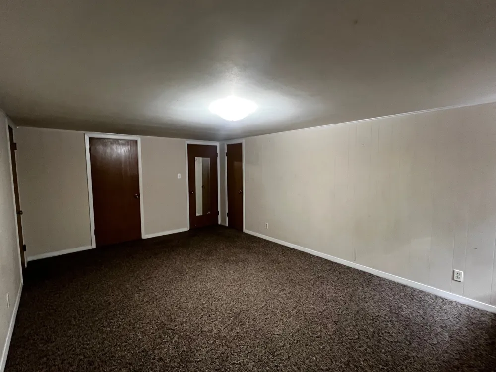 235 W Lower Line Street La Grange, TX 78945