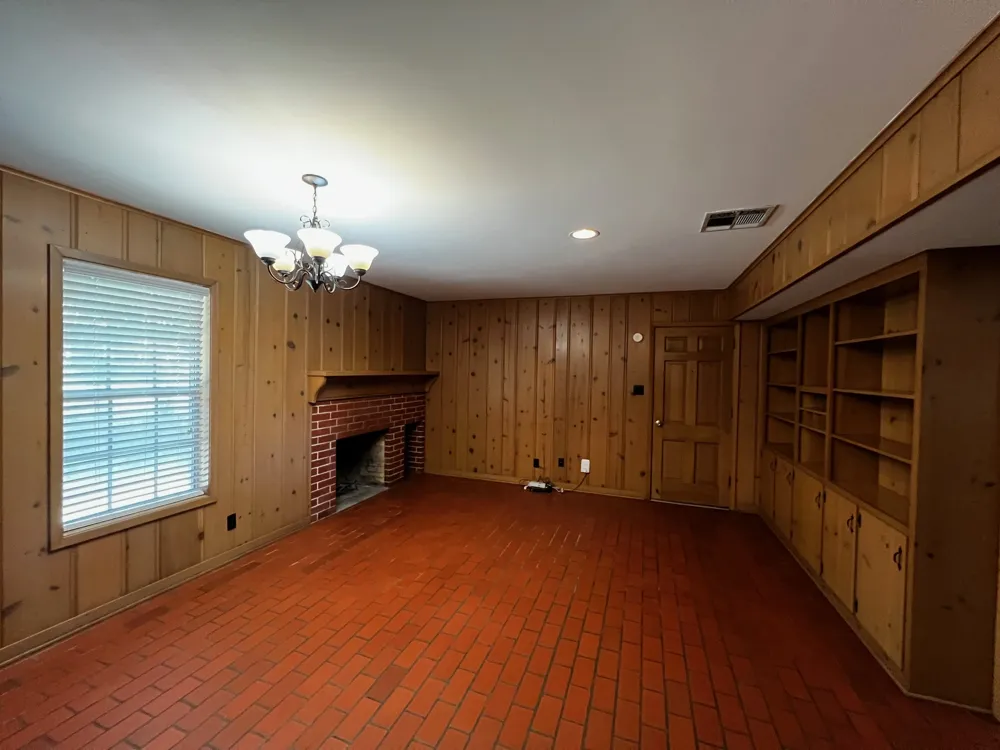 235 W Lower Line Street La Grange, TX 78945