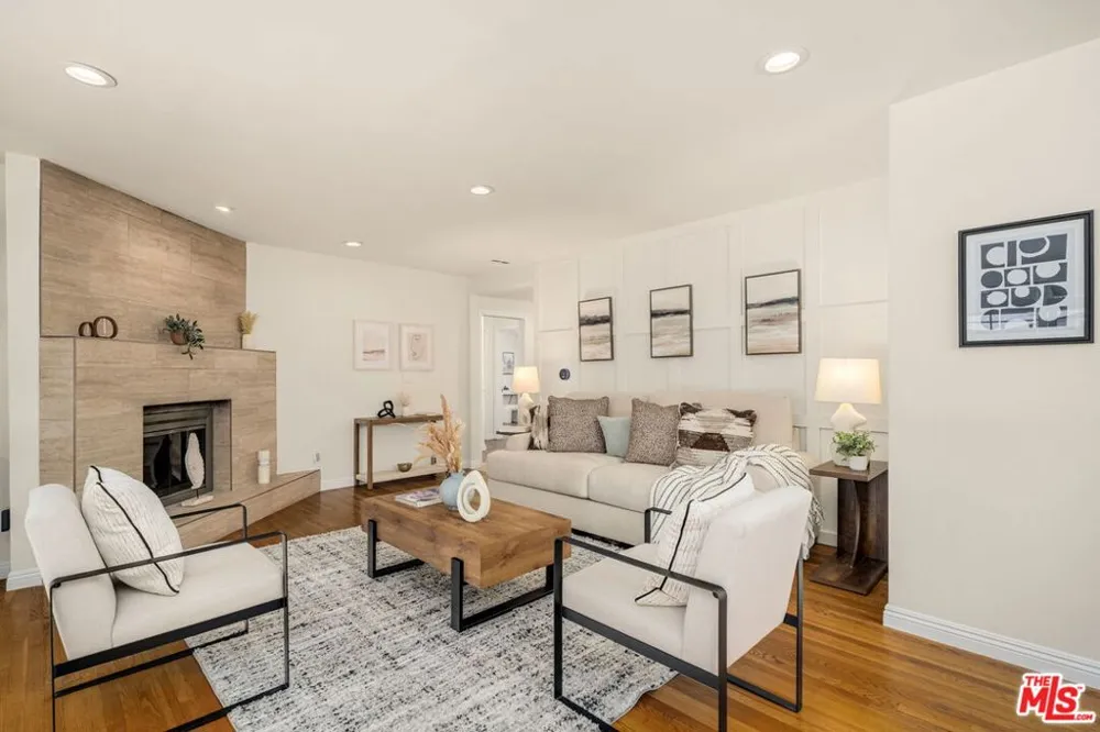 9134 Swinton Avenue North Hills, CA 91343