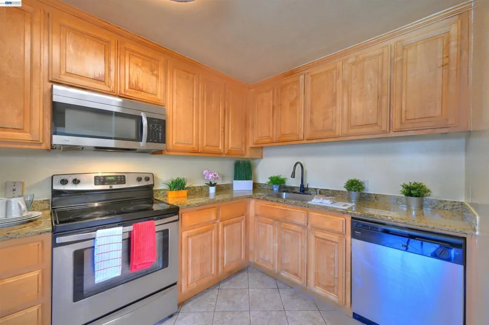 660 Fargo Ave #6 San Leandro, CA 94579