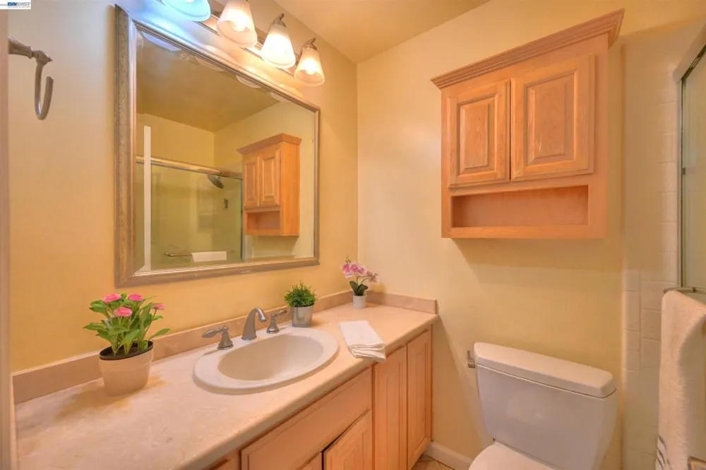 660 Fargo Ave #6 San Leandro, CA 94579