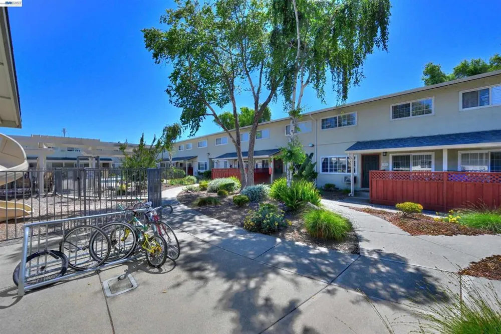 660 Fargo Ave #6 San Leandro, CA 94579