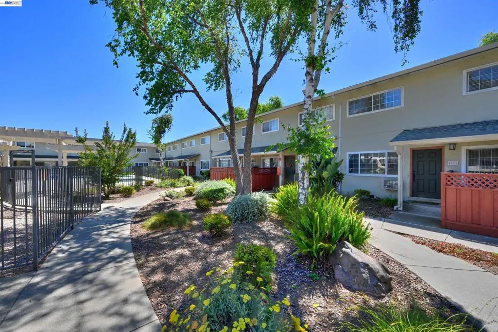 660 Fargo Ave #6 San Leandro, CA 94579